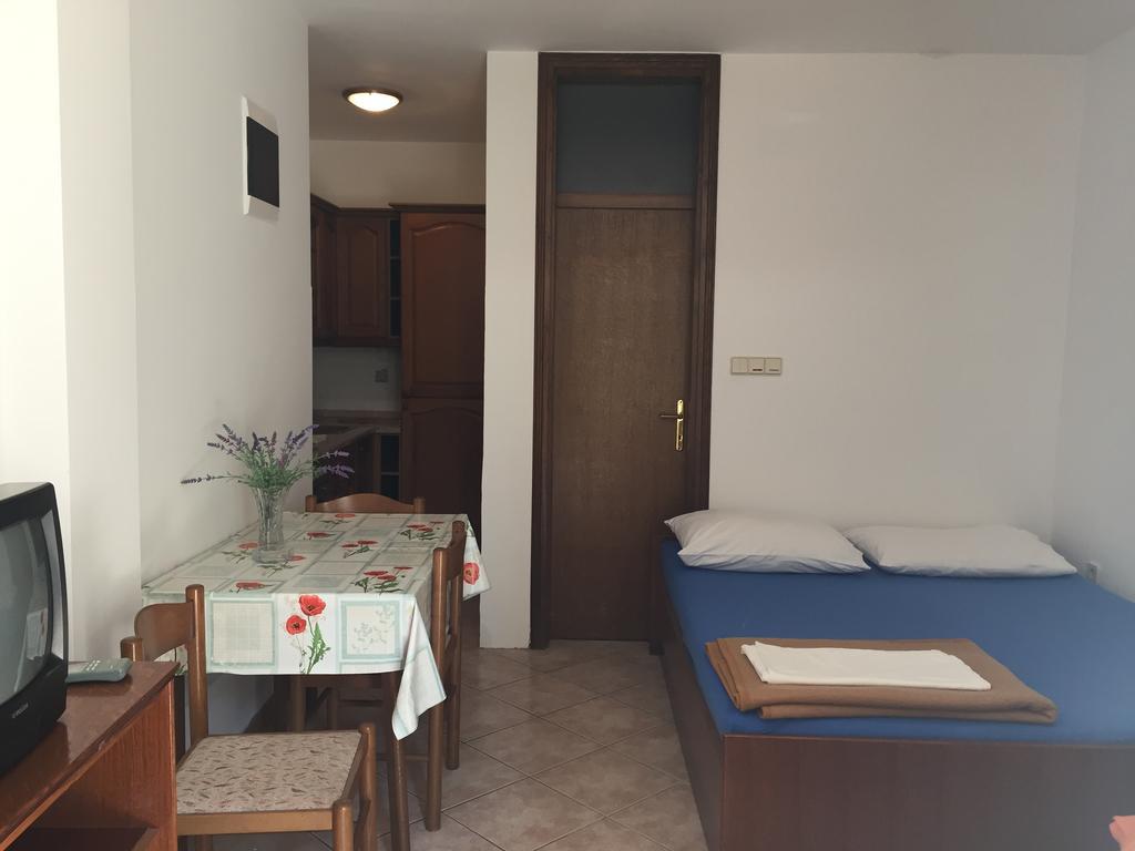 Apartments Antonia Malinska Dış mekan fotoğraf